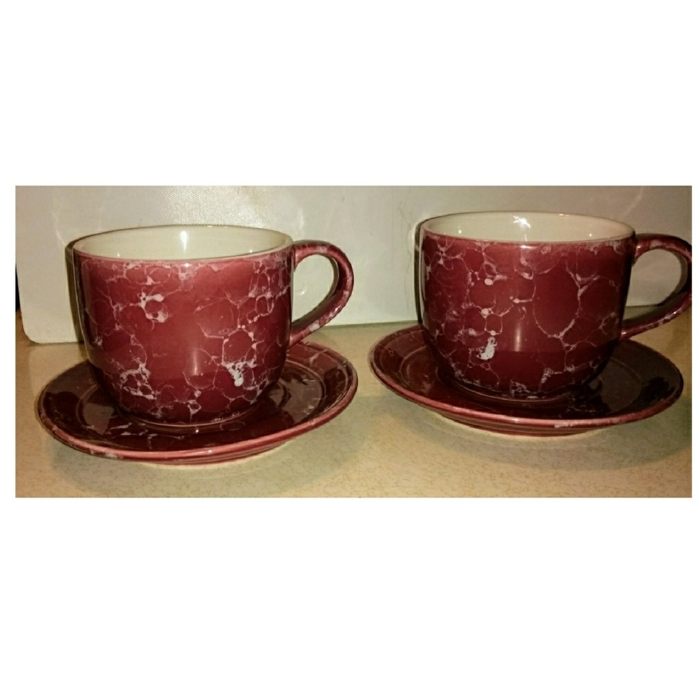 2 Burgundy and White 14oz mugs with Plates set